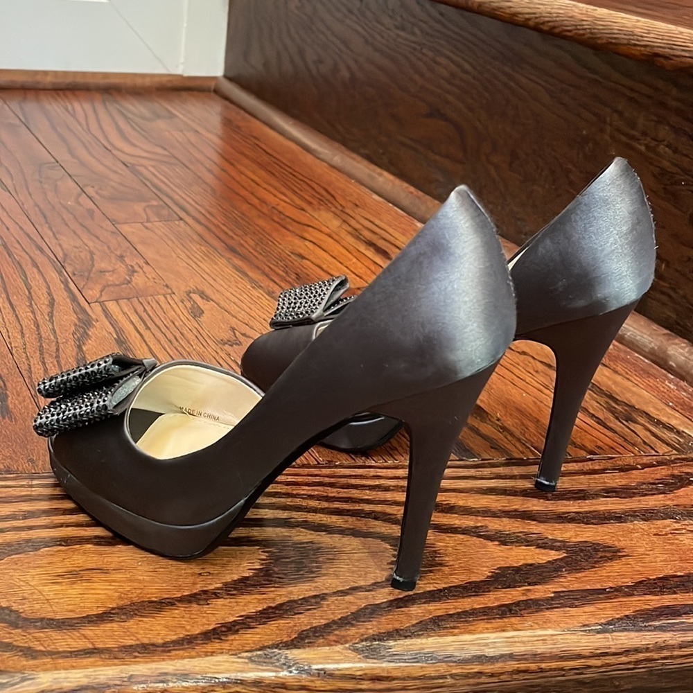 Pumps - Picture 4 of 4